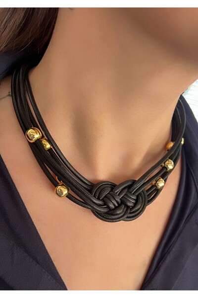 Kutcha Accessories Siyah Düğüm Kolye Altın Detaylı Tasarım