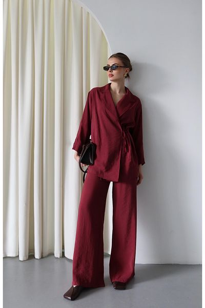 Laluvia Burgunderfarbener Kimono-Anzug mit Krawatte und Kragen - 8459