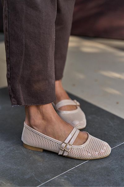 Madamra Beige Damen-Ballerinas aus Netzstoff mit doppeltem Gürtel und detailliertem Detail