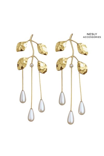 neslyaccessories Metal Leaf Dangle Pearls Earrings