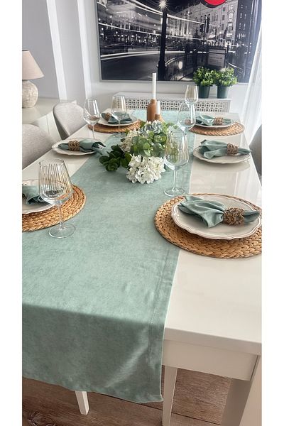 Decamor home Green Velvet Textured Runner