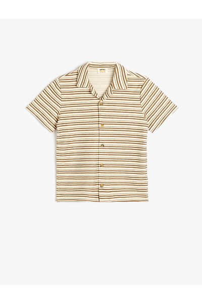 Koton Kurzärmliges Baumwoll-T-Shirt mit Polokragen und Knopfverschluss