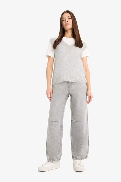 DeFacto Regular Fit V-Neck Basic Plain Knitwear Sweater F4635Ax25Sm