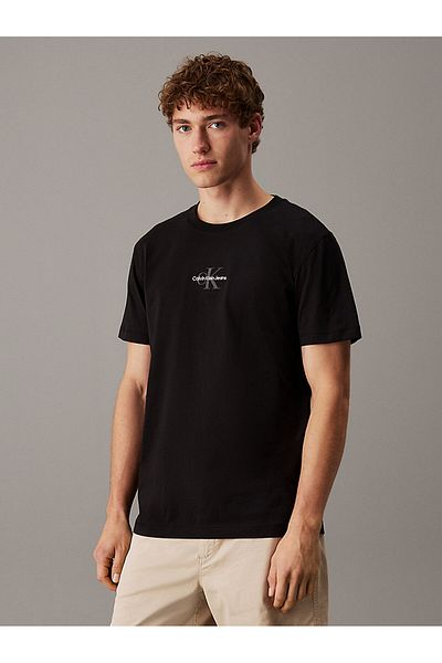 Calvin Klein Tricou Monologo - Potrivire relaxată și design elegant