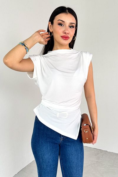 Cappmoda BLZ-06282 Μπλούζα με ασύμμετρη κοπή με λευκή επένδυση με σκίσιμο στο πλάι