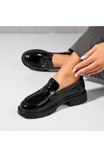 Joana Women's casual shoes in black patent leather Seena3