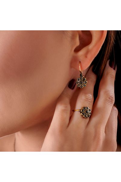 Atelier LEO Handmade Jewellery مجموعة مجوهرات نسائية مصنوعة يدويًا من حجر الكريستال المقاوم للبهتان من هارموني ميني فلاور أنثراسايت نحاسية