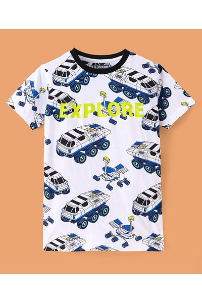 Pine kids بدلة نوم للأطفال من باين جيرسيه محبوك بأكمام نصفية وطبعة سيارة - أبيض وأزرق داكن