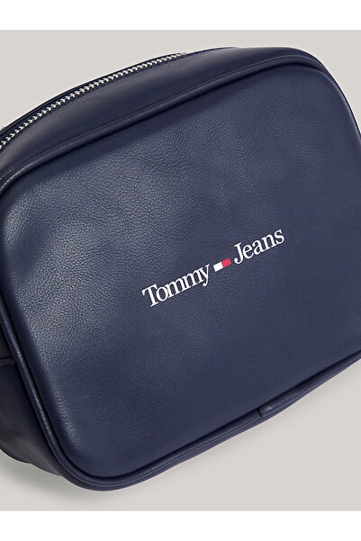 Tommy Hilfiger Kadın Marka Logolu Ayarlanabilir Omuz Askılı Şık Görünüşlü Gündelik Kullanıma Uygun