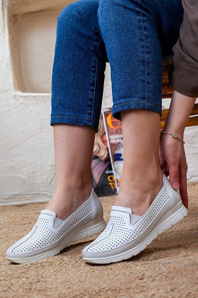 DERİMİSS Women's Extra Light White Genuine Leather Orthopedic Shoes