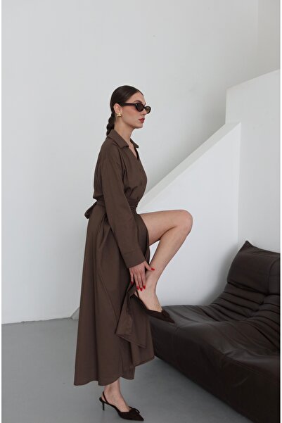Laluvia Καφέ φόρεμα με πλισέ ζώνη - 2272