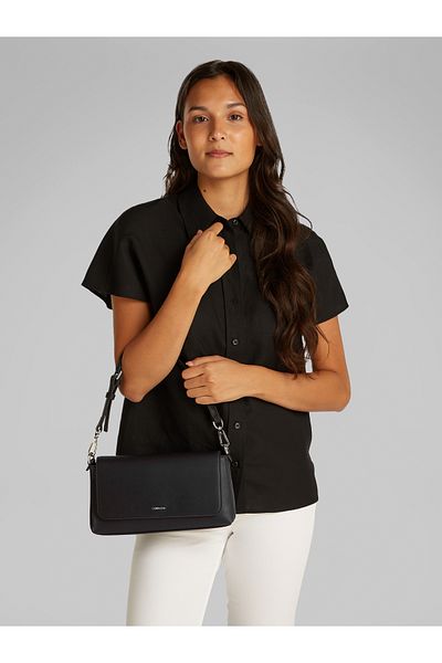 Calvin Klein Calvin Klein Black Must Convertible Shoulder Bag