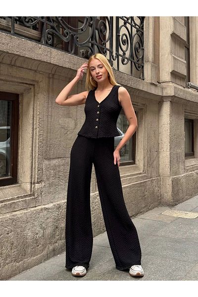 hazelin Women's Black Waistband Seersucker Fabric Trousers