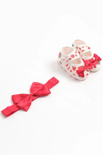LOGO AKSESUAR 0-3 Months Newborn Strawberry Patterned Red Baby Bandana Booties Set