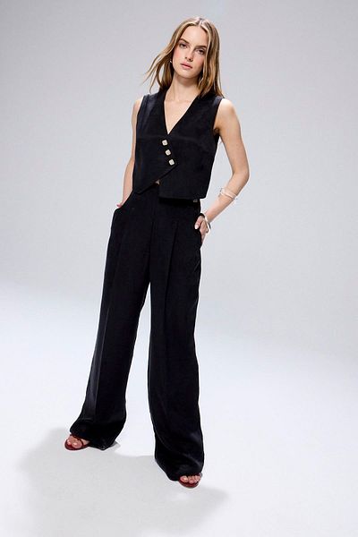 rue Pleated High Waist Black Linen Trousers