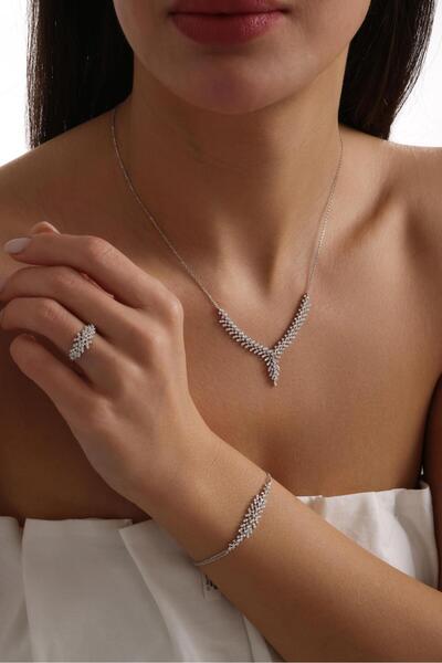 Tufanlar Kuyumculuk 14 Ayar Beyaz Yaprak Kesim Taşlı Altın Düğün Seti