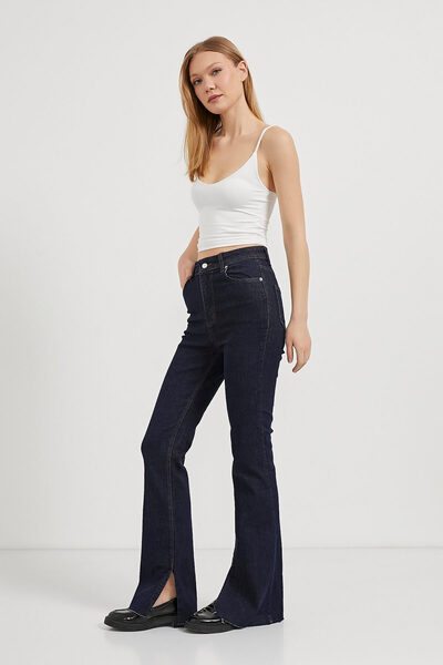 Arma Life Women's Strappy V-Neck Backless White Crop Blouse