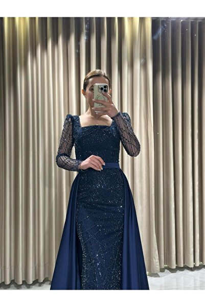 Kaleiçi Yıldızlar Lacivert Boncuk İşlemeli Uzun Kollu Pelerinli Abiye Elbise 5463