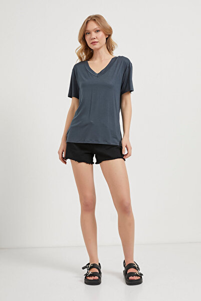 Arma Life Women's Side Slit Short Sleeve V Neck Smoked T-Shirt