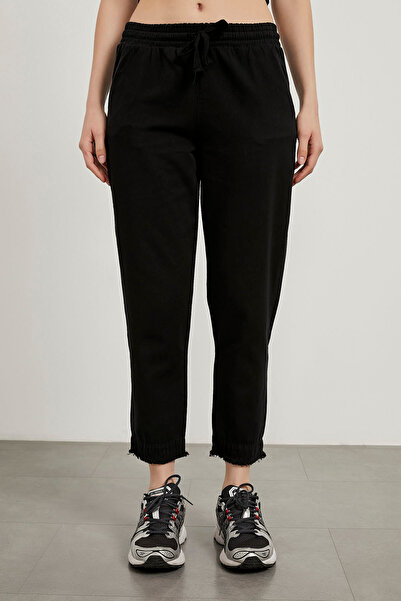 Arma Life Women's Natural Fabric Comfortable Basic Black Carrot Pants