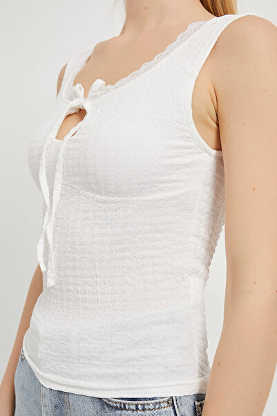 Arma Life Women's Basic Sleeveless Stretchy Ecru Crop Blouse with Window