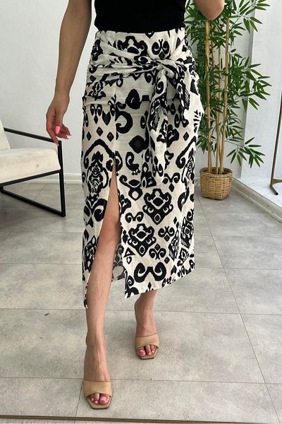 Suzi butik FUSTA CU DETALII DE NOD DE FEMEI CU DESCHIS 4S3348
