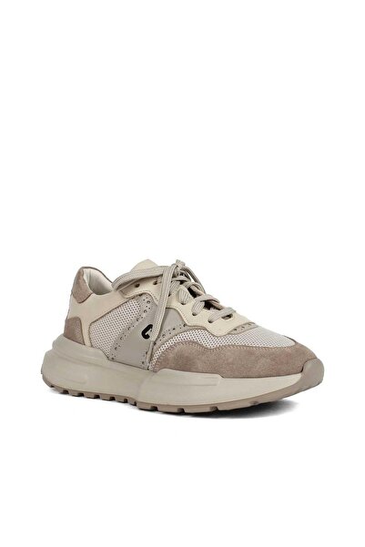 Celal Gültekin Kadın Bej Bağcıklı Kalın Tabanlı Süet Deri Sneaker