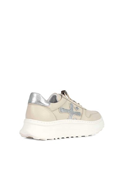 Celal Gültekin Kadın Bej Bağcıklı Kalın Tabanlı Deri Sneaker