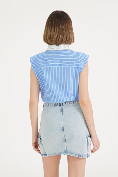 Hipo Trend Cămașă albastră - Detaliu guipură cu rever, mânecă zero