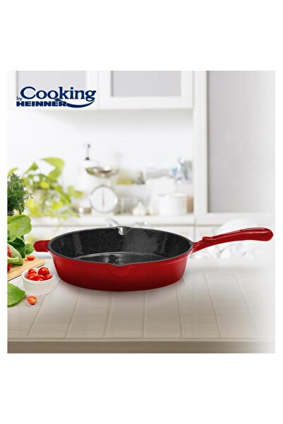 Heinner Smaltovaná litinová pánev 26 x 5 cm, červená linka