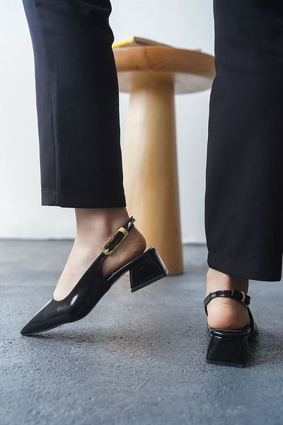 MODAADAM Pantofi cu toc mic Mely Buckle de damă - negru-brevet