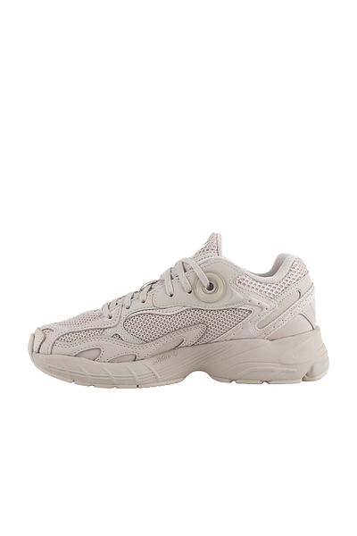 adidas Astir Beige Sports Shoes (Fz6506)