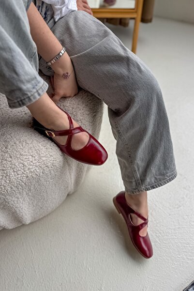 SHOEBELLAS Sarre Burgundy Women's Ballerinas with Cross Piping Detail