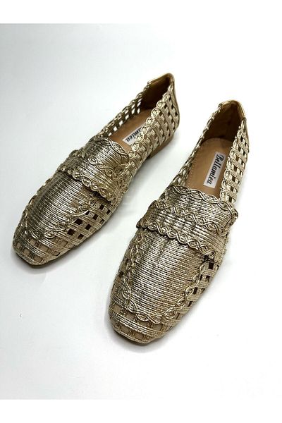 Glocal The Design of Shoes