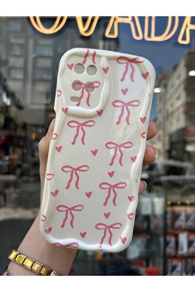 OVADA Oppo A54 Uyumlu Kurdele Ve Kalp Desenli 3D Dalga Kenarlı Kamera Korumalı Kılıf