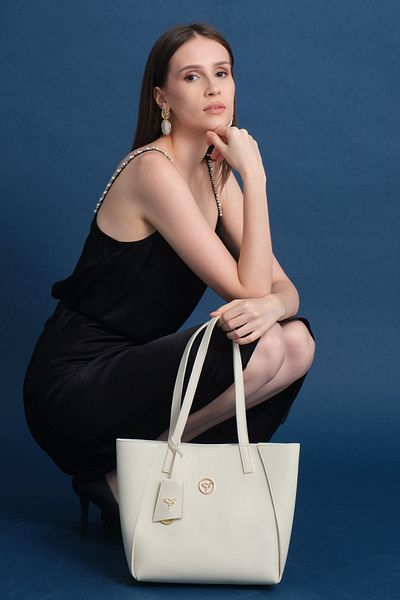 Garbalia Sofia Beige Shoulder Bag - Large Zipper, Magnet Closure, Medium Size