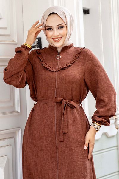 Tesettür Dünyası Καφέ Ferace Hijab με φερμουάρ και λεπτομέρεια βολάν - TSD240510