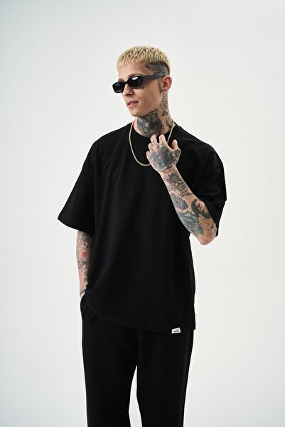 Respire Adidas Чоловіча базова футболка чорна