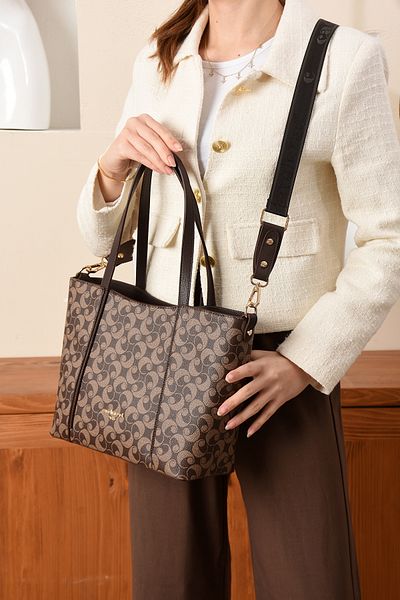 Cacharel Paris Women's Hand and Shoulder Bag a Quality