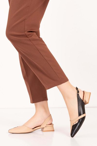 Gondol Women's Leather Shoes - Stylish Short Heels, Leather Material