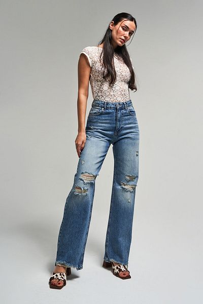 its basic Blugi de damă Doris 12s5-84, croială dreaptă, talie înaltă, detaliu rupt, 100% bumbac, mărime interioară 80 cm, blugi denim