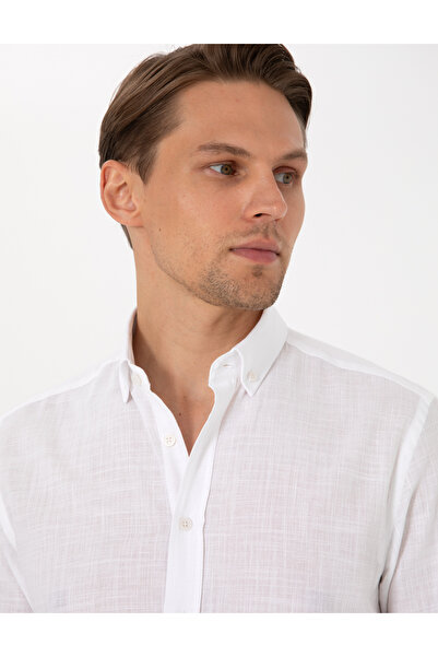 Pierre Cardin قميص أبيض كتان ذو مظهر نحيف وأكمام طويلة 50307025-VR013