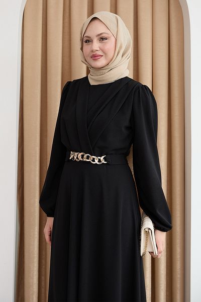 InStyle Μαύρο φόρεμα με διπλό γιακά με ζώνη αλυσίδας