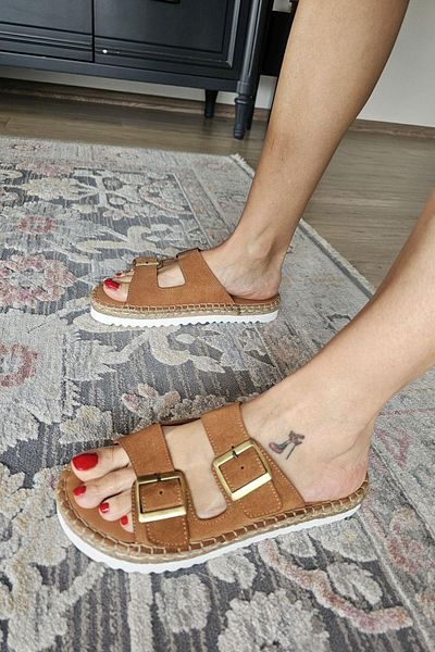 Topukla Footwear 0010 050 Дамски чехли от естествена кожа с двойна катарама и ток