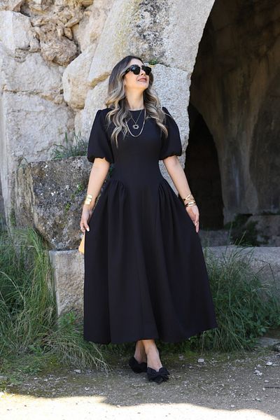 bytugcekaya Μαύρη φούστα με μπαλόνι με μανίκια συσκευασμένο στο πλάι