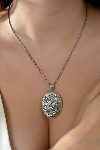 Pinart 925 Ayar Gümüş Oyma Çiçek Desenli Kapaklı Açılabilen Kolye Pnrtb001412