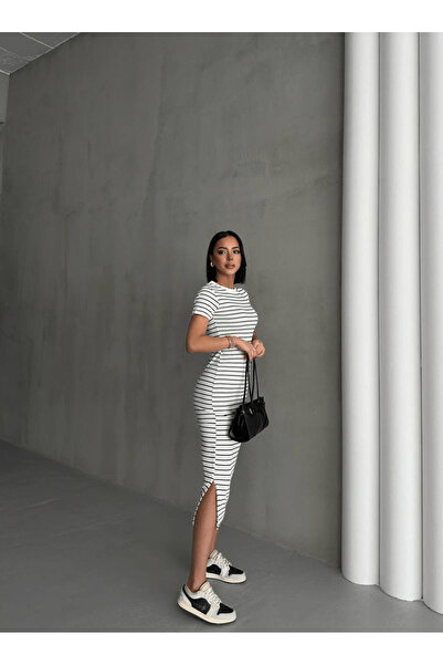 Butik Beyaz Çizgili Yırtmaçlı Uzun Elbise