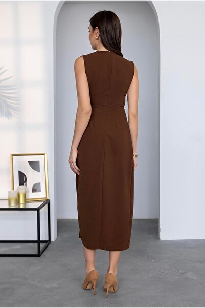 Afiş Butik Καφέ Μίντι Φόρεμα με Λεπτομέρεια Μπροσόντα με Μηδενικό Μανίκι