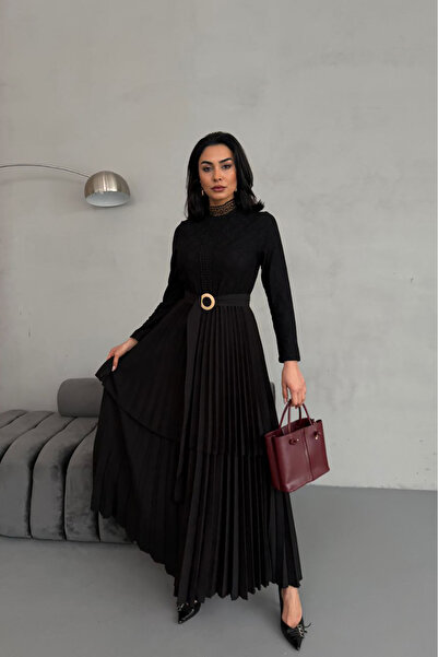 Neşeli Butik فستان طويل بحزام من قماش الكريب للنساء NBMS2525