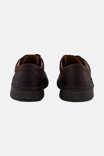 CLARKS حذاء رجالي كاجوال برباط قياسي، بني غامق
